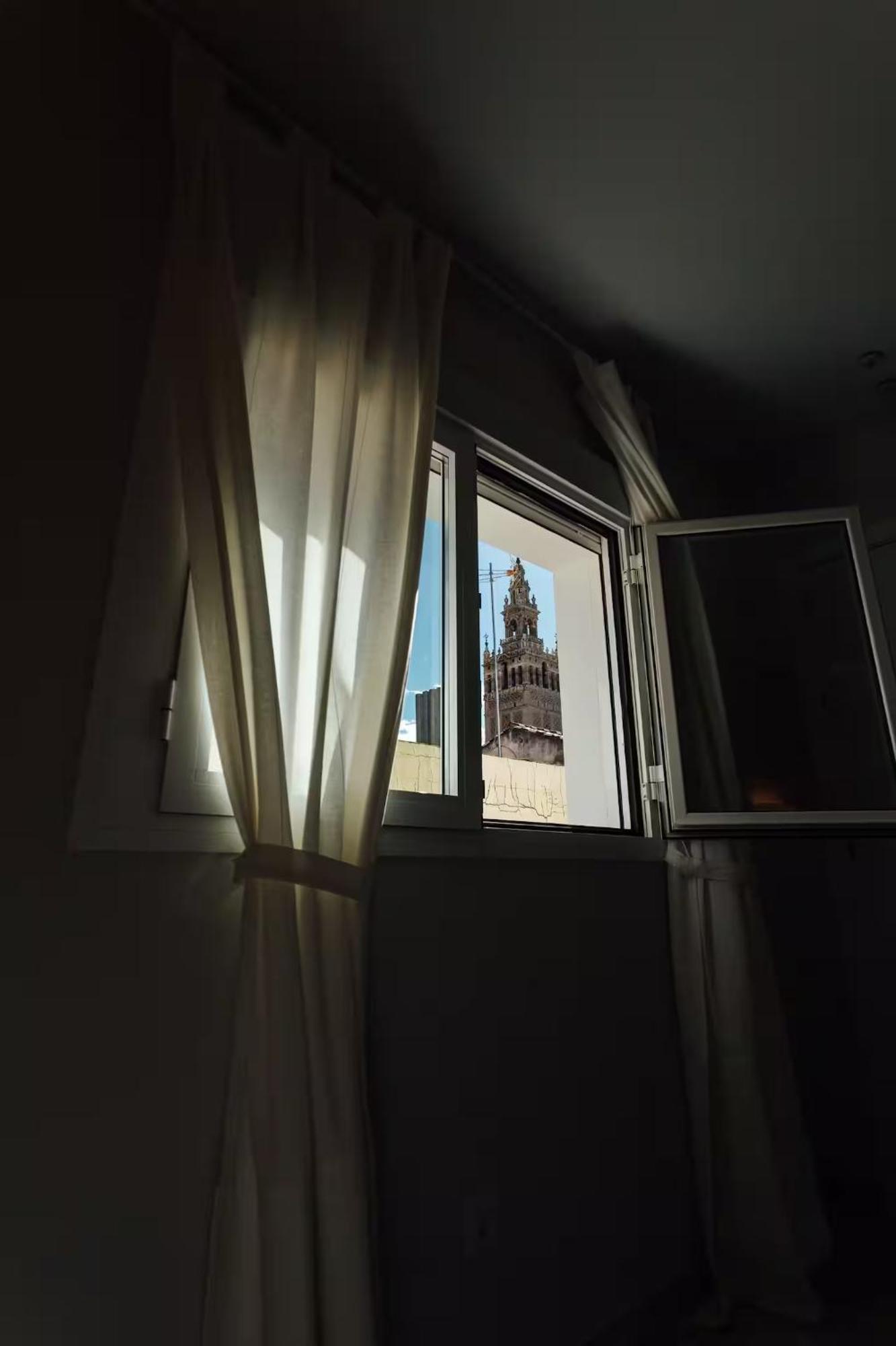 Reformed And Comfy- 2Bd 2Bth- Arenal Apartment Seville Luaran gambar