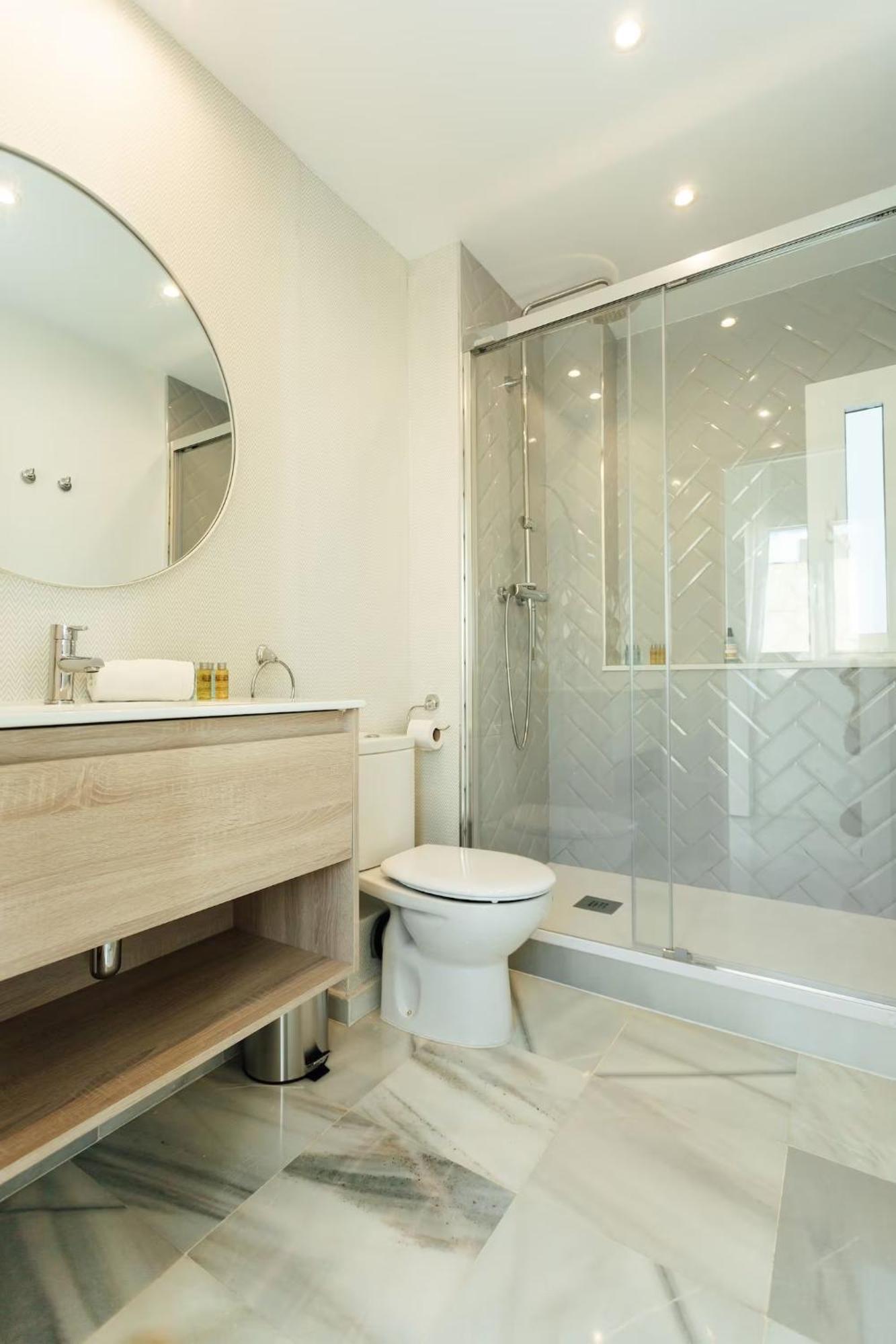Reformed And Comfy- 2Bd 2Bth- Arenal Apartment Seville Luaran gambar