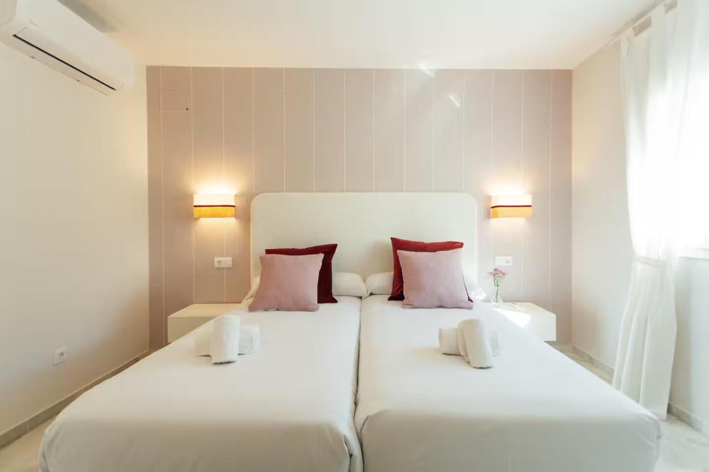 Reformed And Comfy- 2Bd 2Bth- Arenal Apartment Seville Luaran gambar
