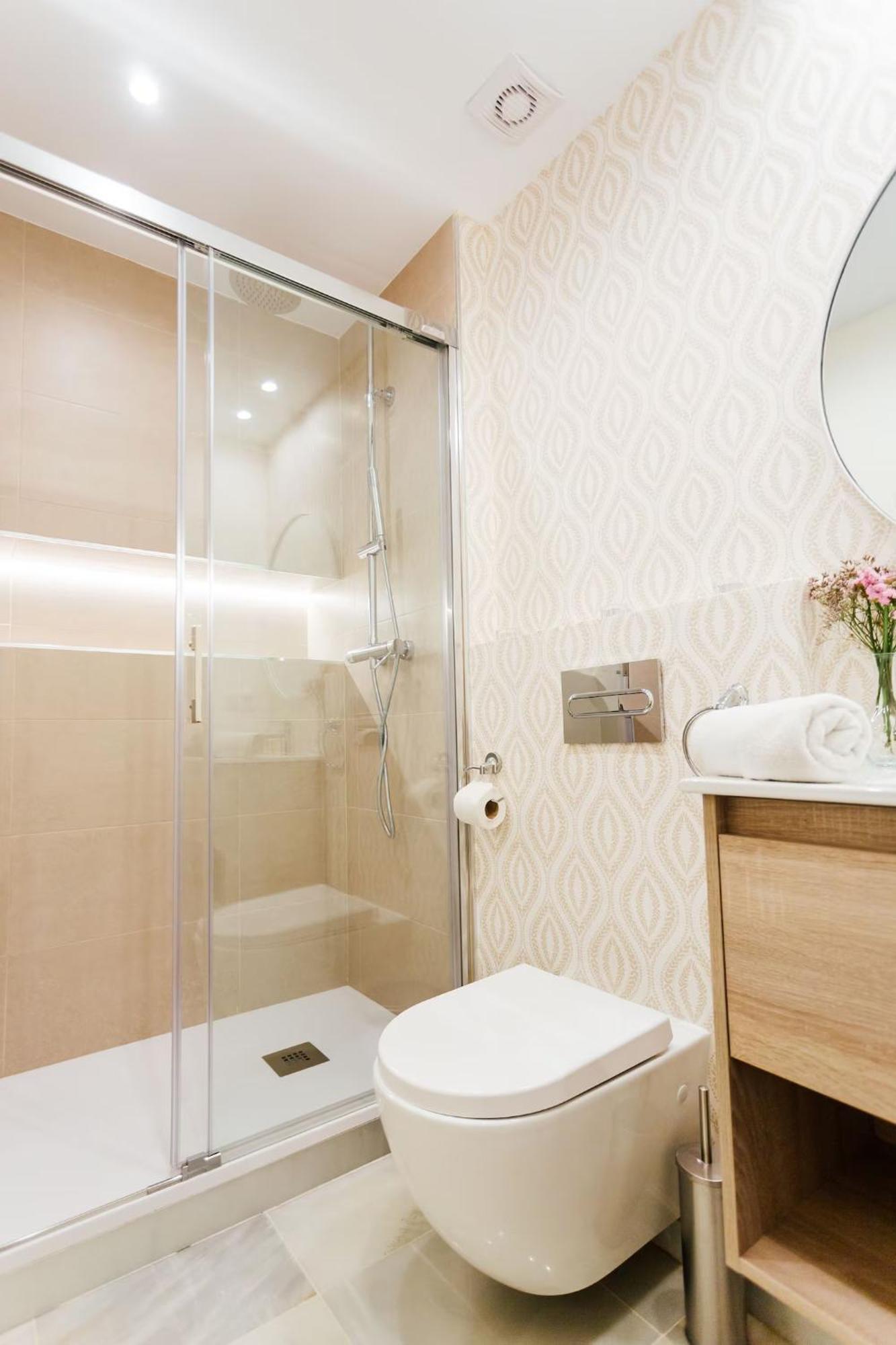Reformed And Comfy- 2Bd 2Bth- Arenal Apartment Seville Luaran gambar